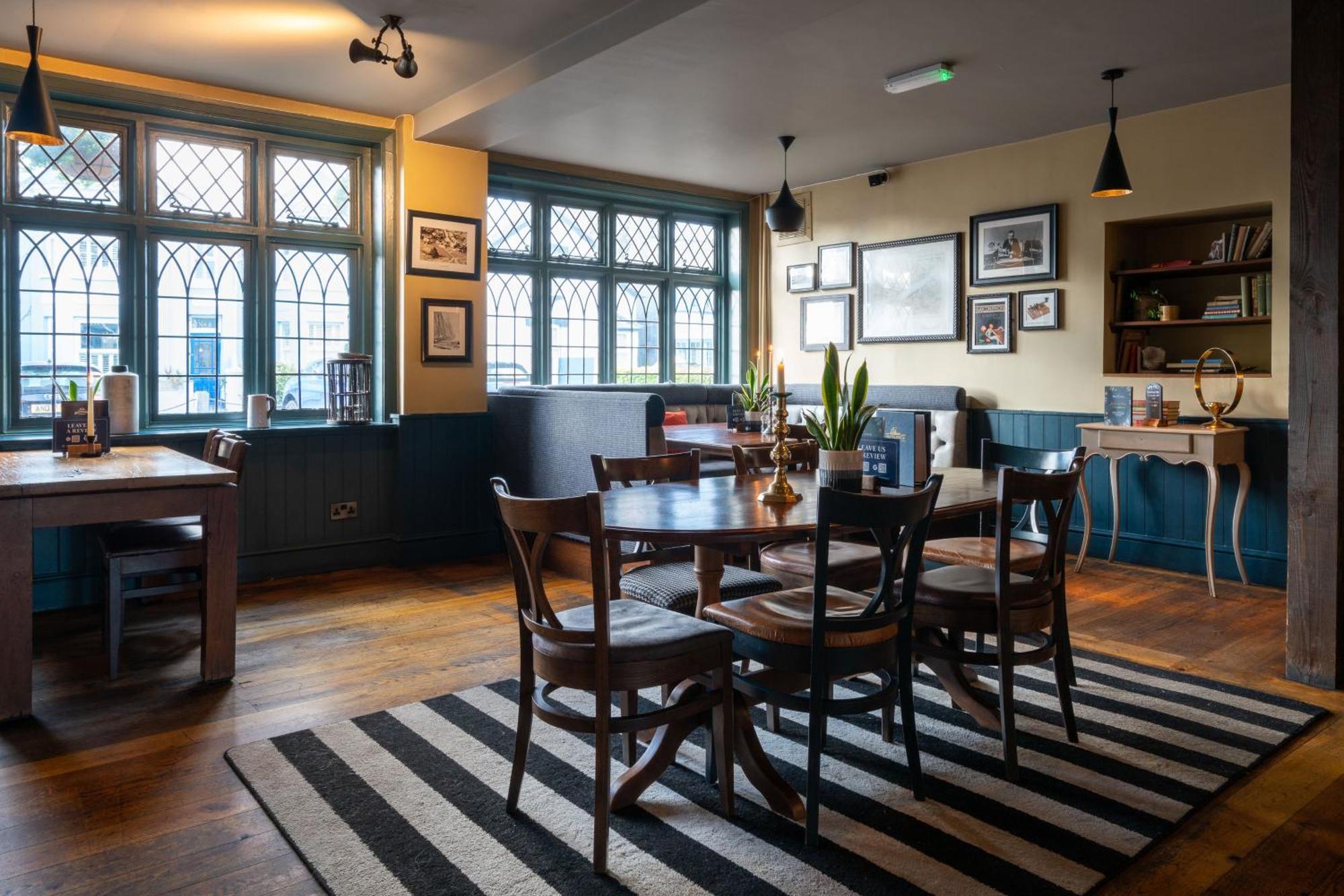 The Mayflower Lymington Exterior photo